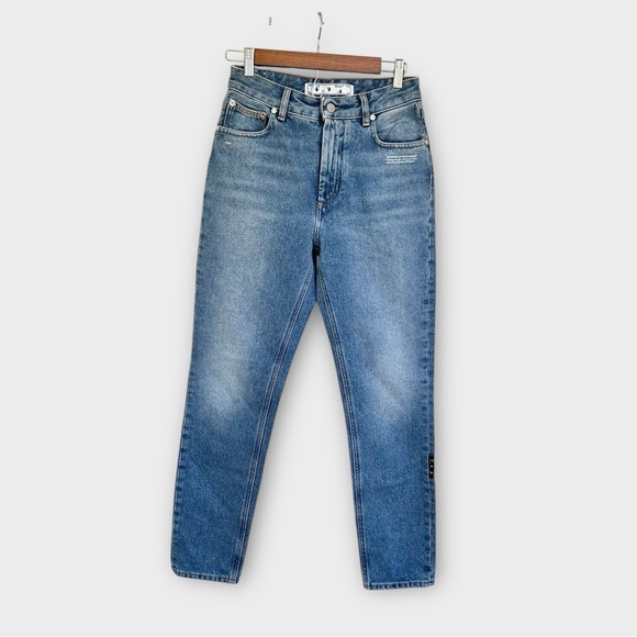 NWT Off-White Straight Leg Women’s Jeans – Light Blue...